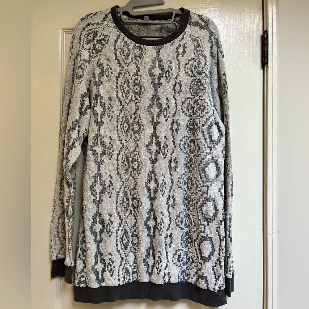Ecote Women’s Oversized Long Sleeve Top